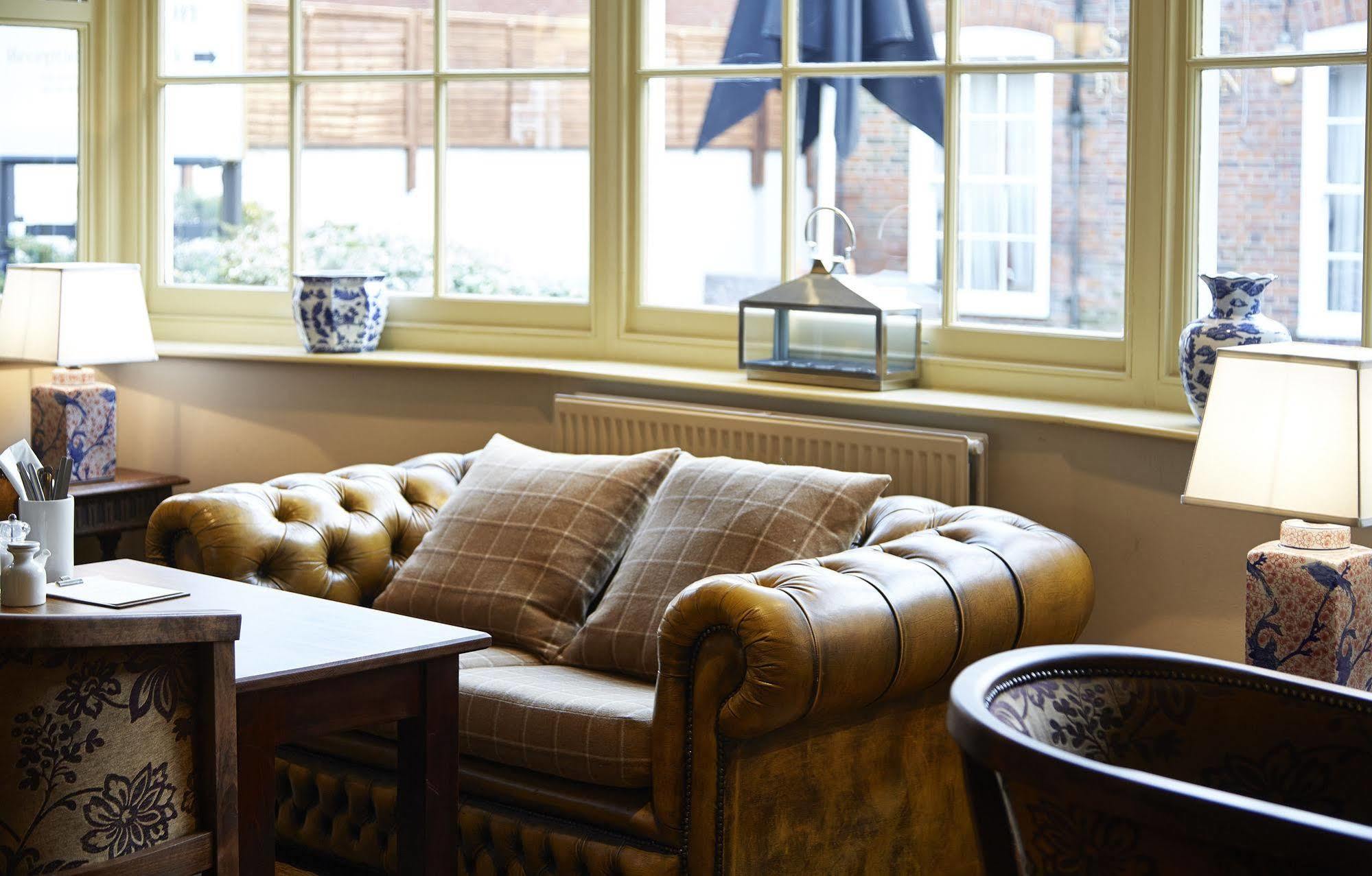 Red Lion Hotel By Greene King Inns フェアラム エクステリア 写真